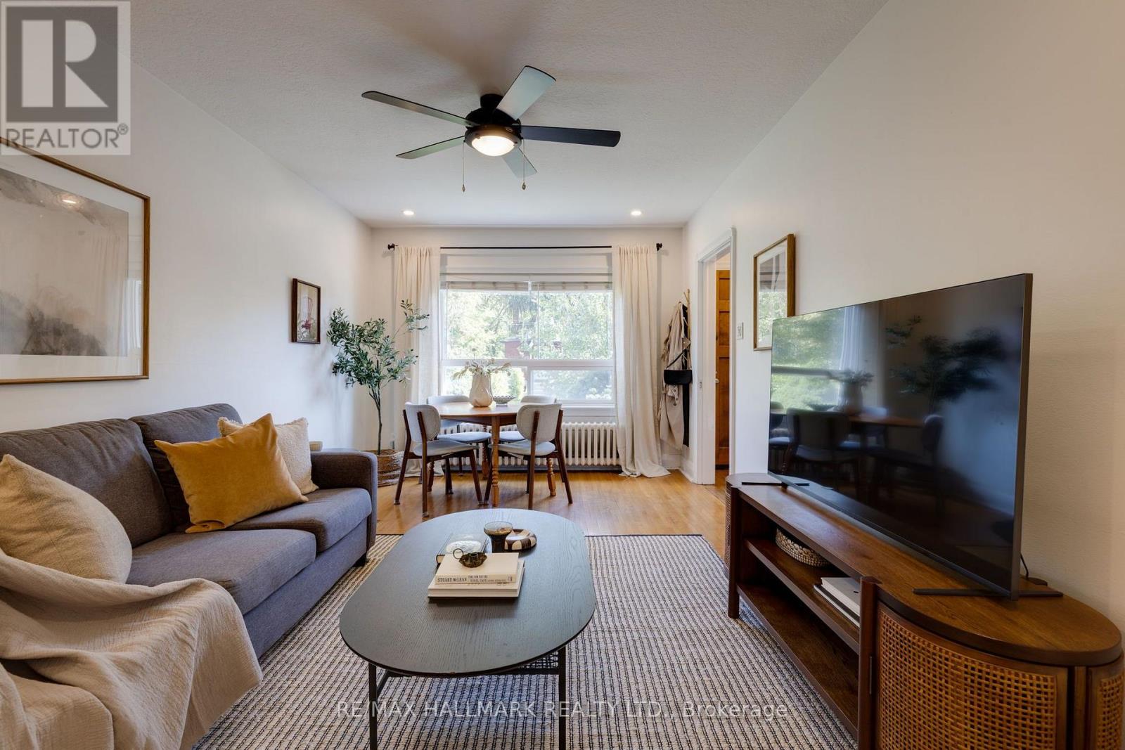 28 Thora Avenue, Toronto, Ontario  M1L 2P9 - Photo 4 - E13812518