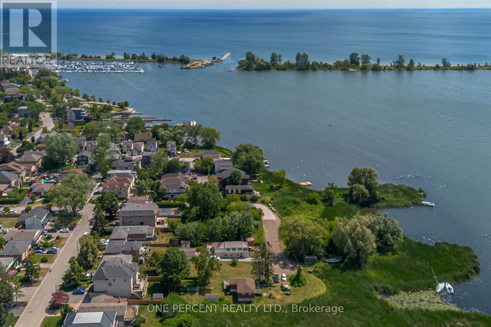 809 St. Martins Drive, Pickering, Ontario  L1W 1N1 - Photo 7 - E13812554