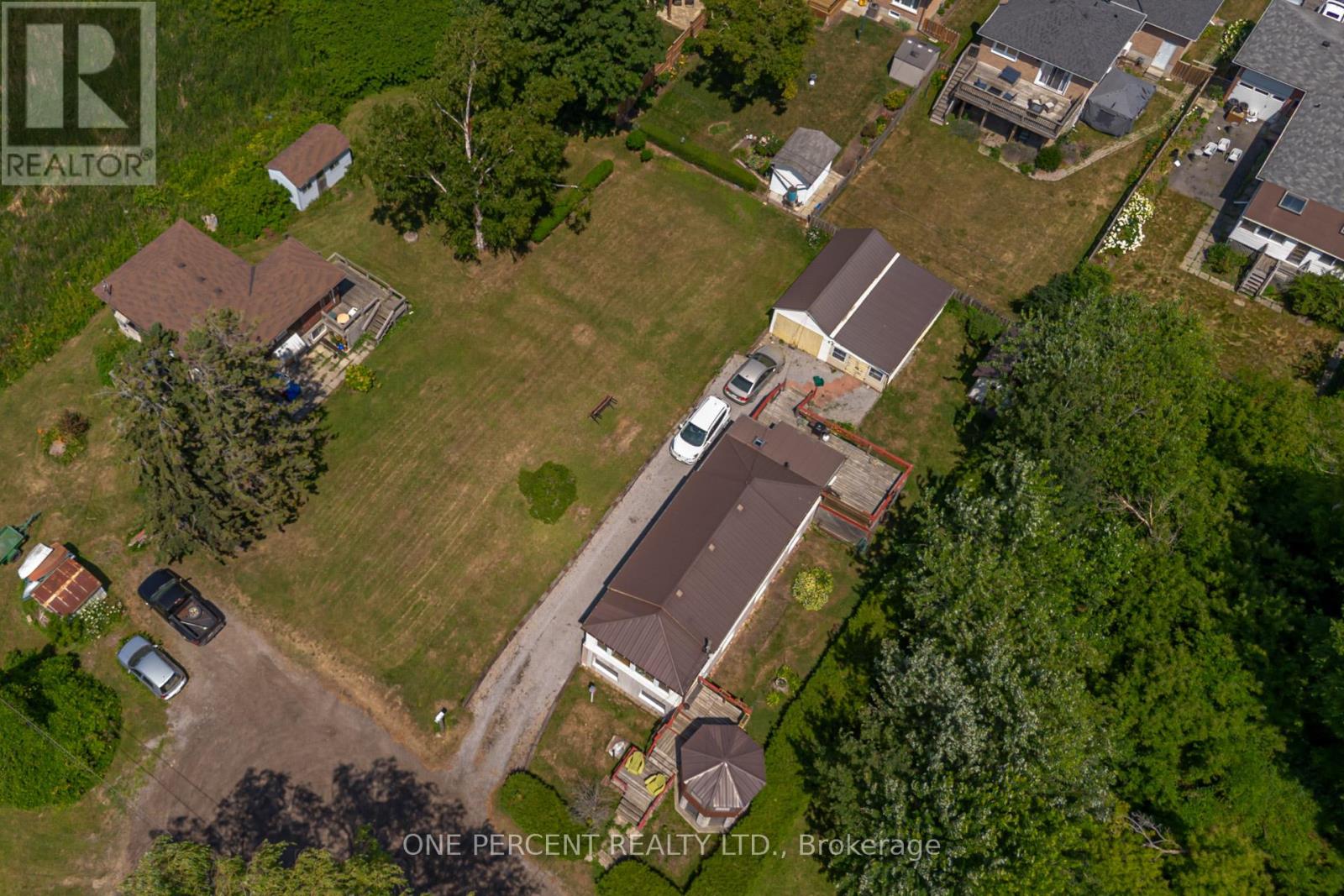 809 St. Martins Drive, Pickering, Ontario  L1W 1N1 - Photo 9 - E13812554