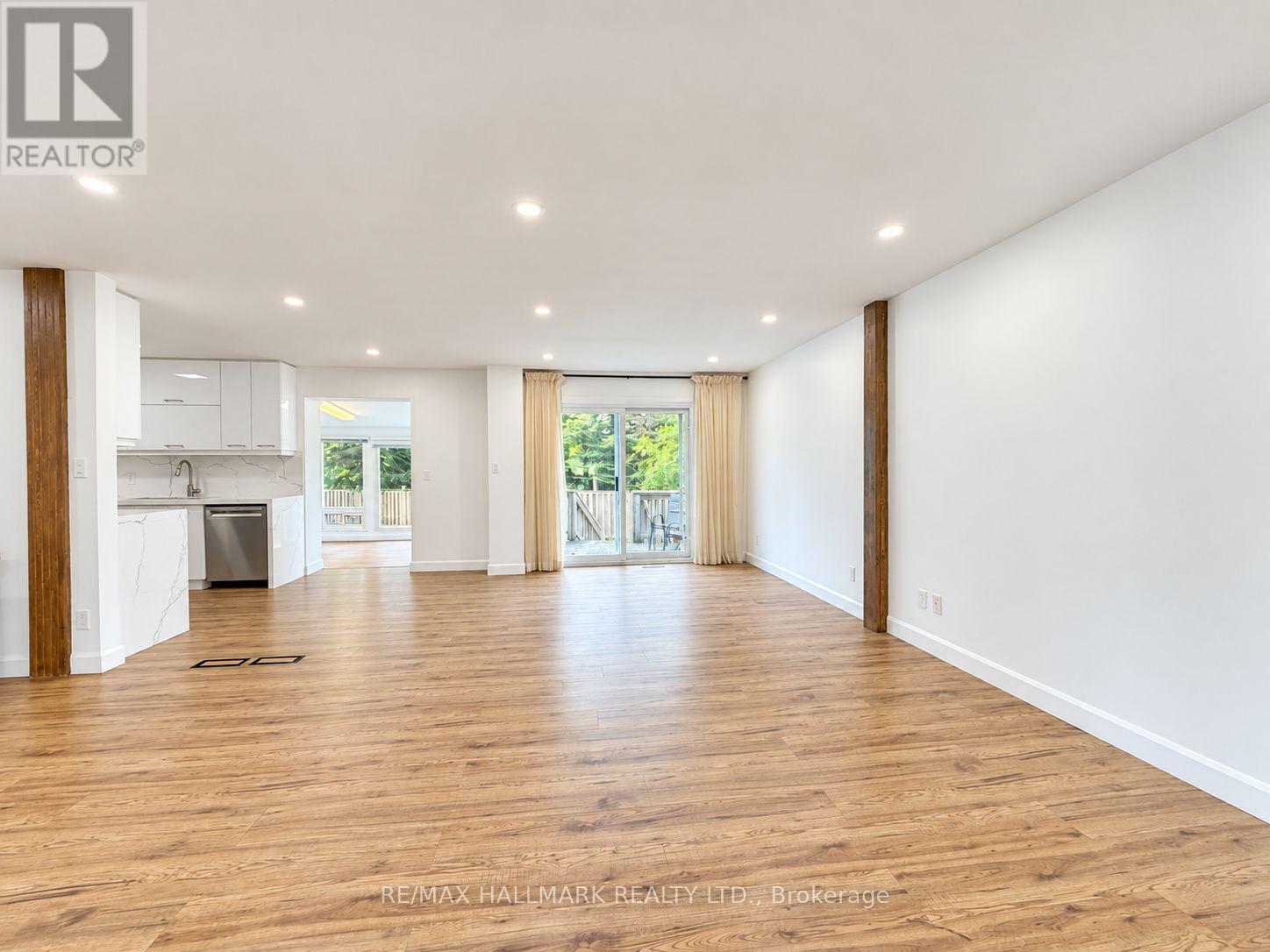 23 Ironshield Crescent, Markham, Ontario  L3T 3K7 - Photo 4 - N13812528