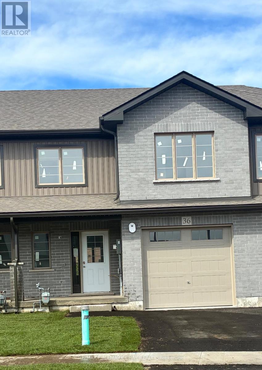 36 STRATH CRESCENT, Springwater, Ontario