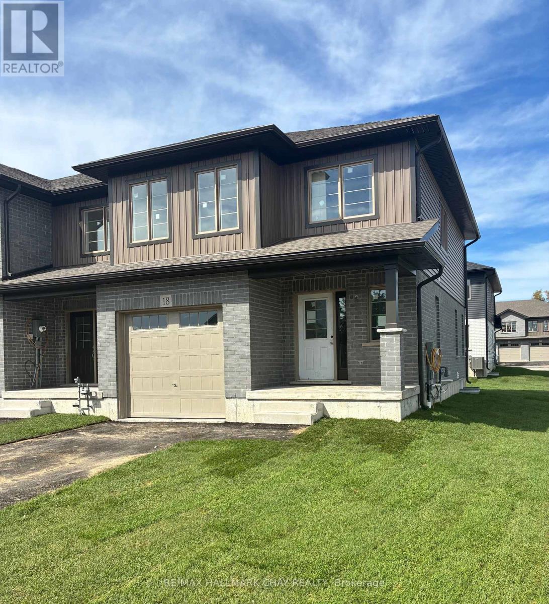 18 BEVERLY STREET, Springwater, Ontario