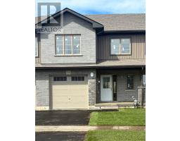 34 STRATH CRESCENT, Springwater, Ontario
