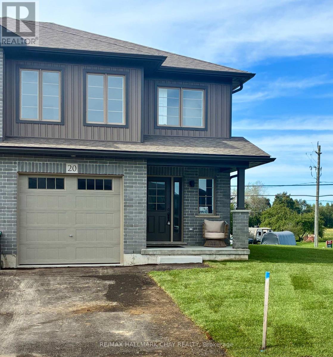 20 STRATH CRESCENT, Springwater, Ontario