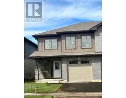 38 STRATH CRESCENT, Springwater, Ontario