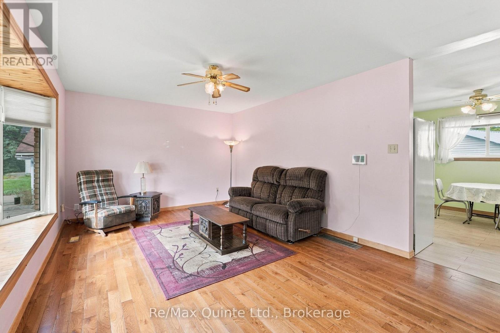 237 Byron Street, Quinte West, Ontario  K8V 2Z2 - Photo 5 - X13812562