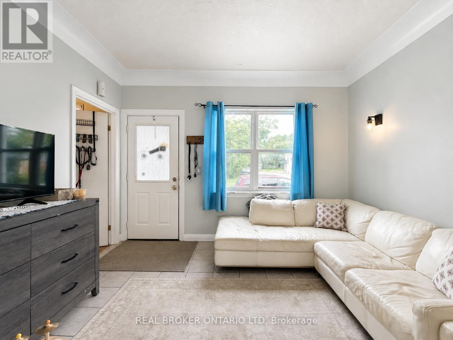 563 South Street S, London East, Ontario  N6B 1C5 - Photo 4 - X13812608