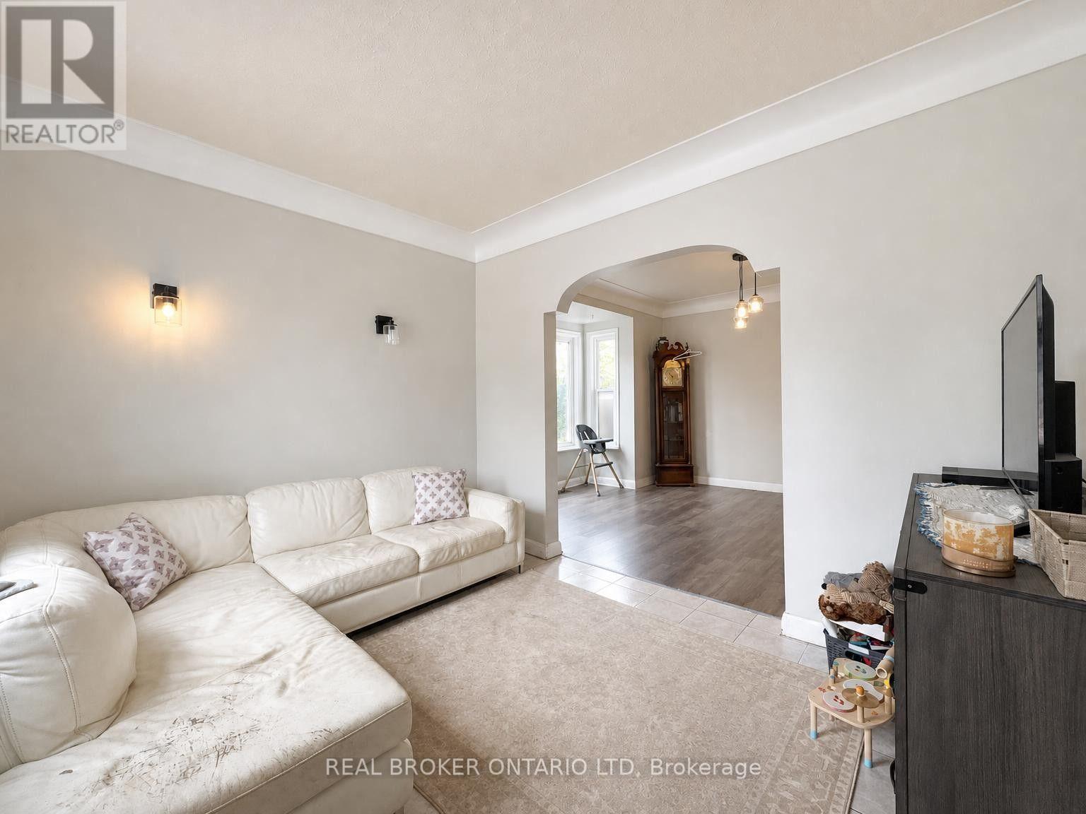 563 South Street S, London East, Ontario  N6B 1C5 - Photo 5 - X13812608