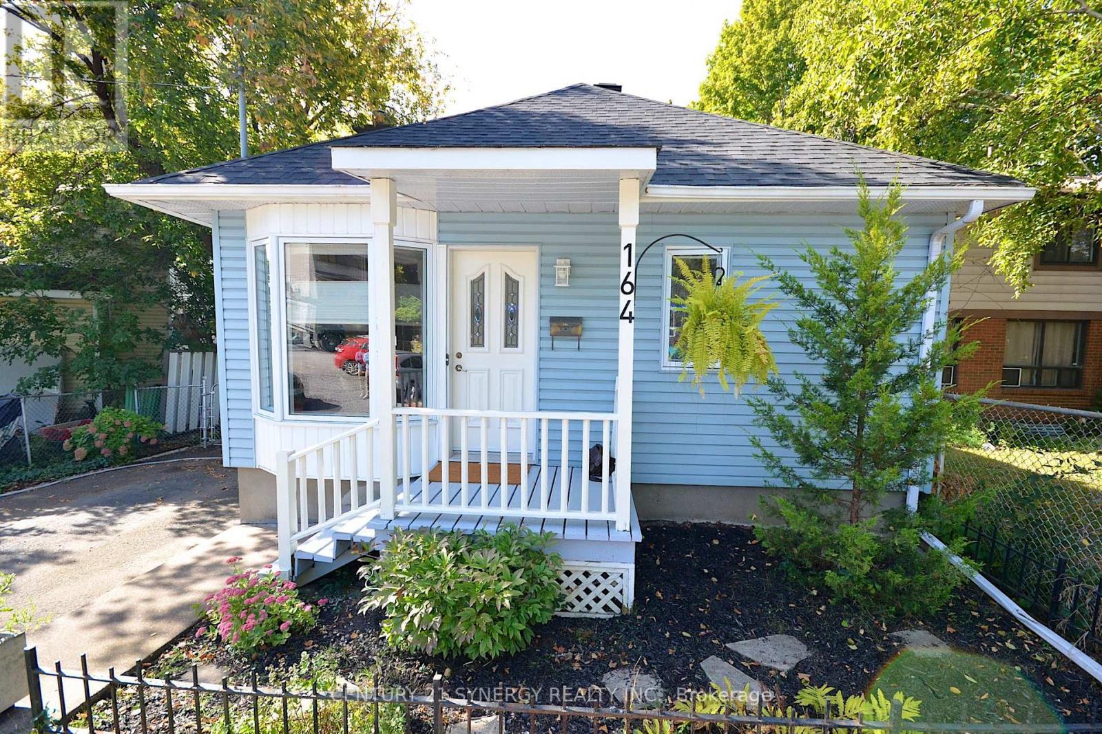 164 Acadie Court, Ottawa, Ontario  K1L 5L1 - Photo 2 - X13812602