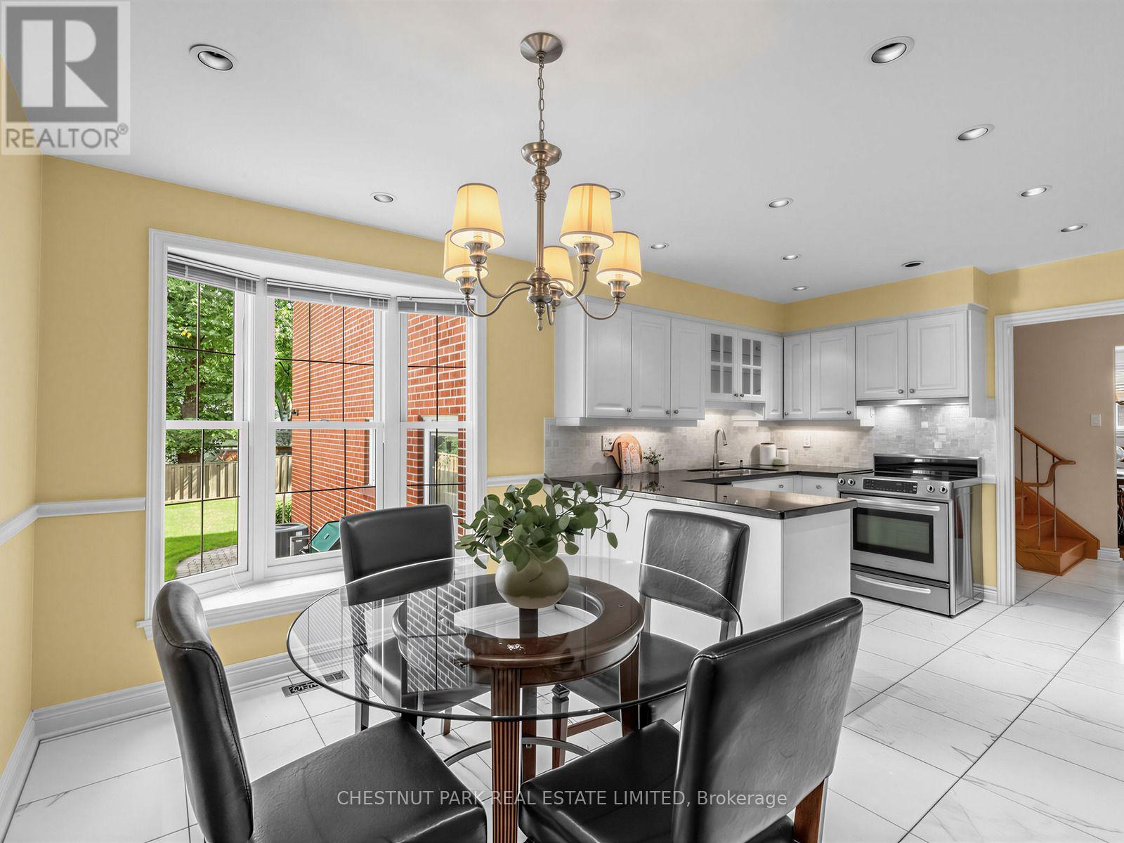 11 Doubletree Road, Toronto, Ontario  M2J 3Z3 - Photo 11 - C13812614