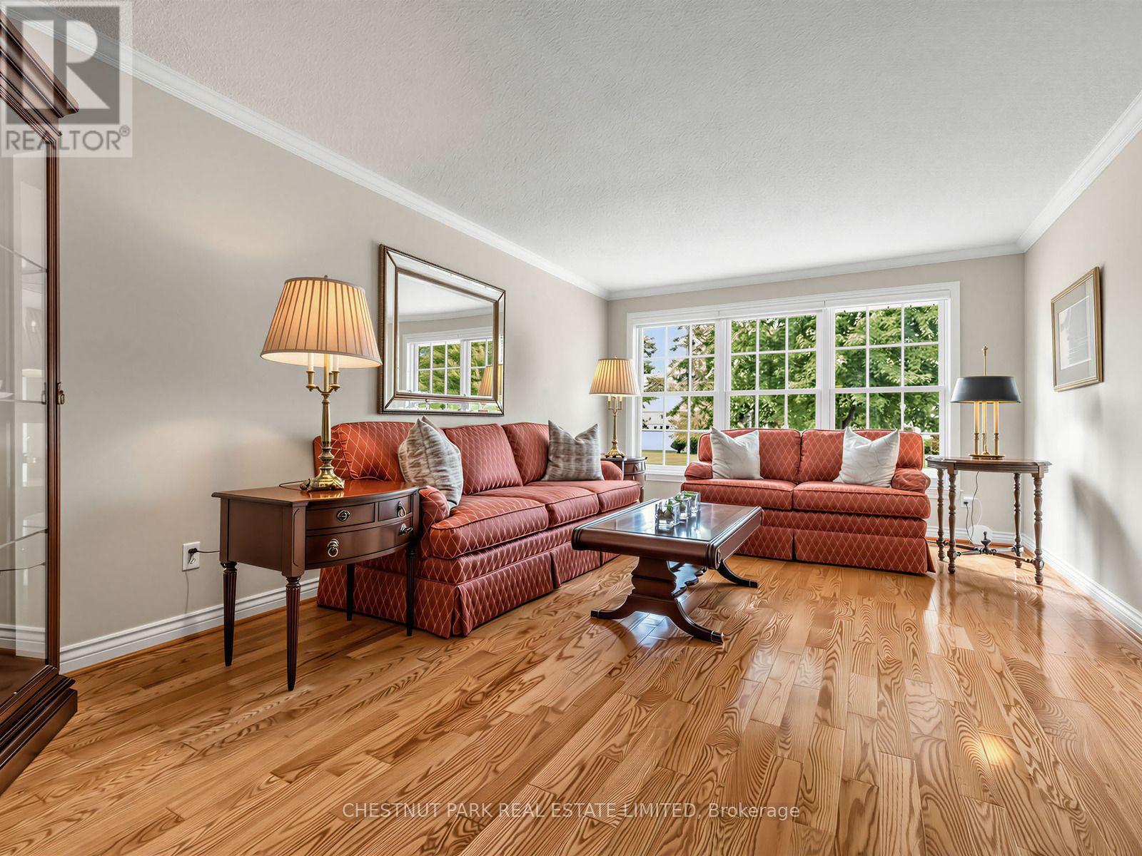 11 Doubletree Road, Toronto, Ontario  M2J 3Z3 - Photo 4 - C13812614