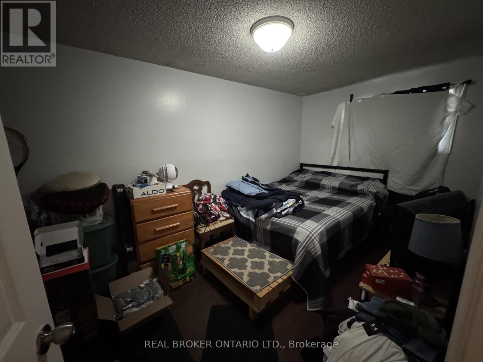 28 Tara Crescent, Thorold, Ontario  L2V 4M1 - Photo 17 - X13812572