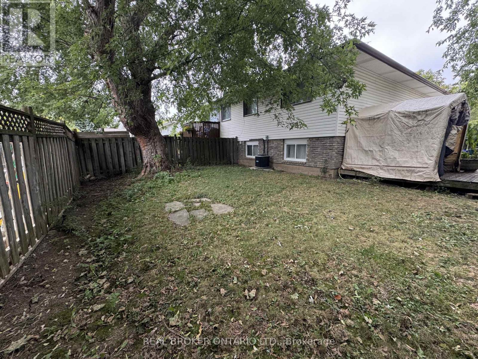 28 Tara Crescent, Thorold, Ontario  L2V 4M1 - Photo 21 - X13812572