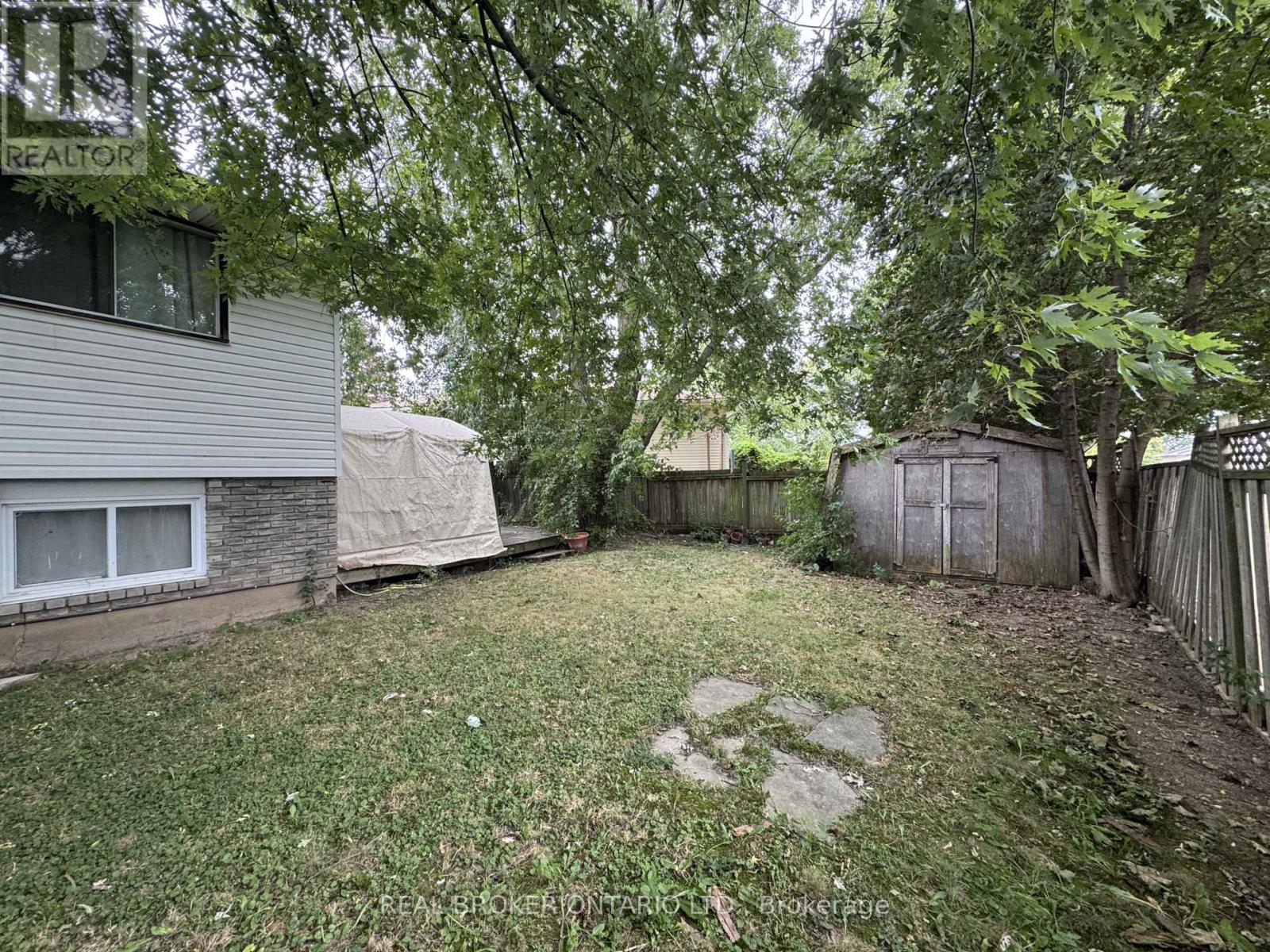 28 Tara Crescent, Thorold, Ontario  L2V 4M1 - Photo 24 - X13812572