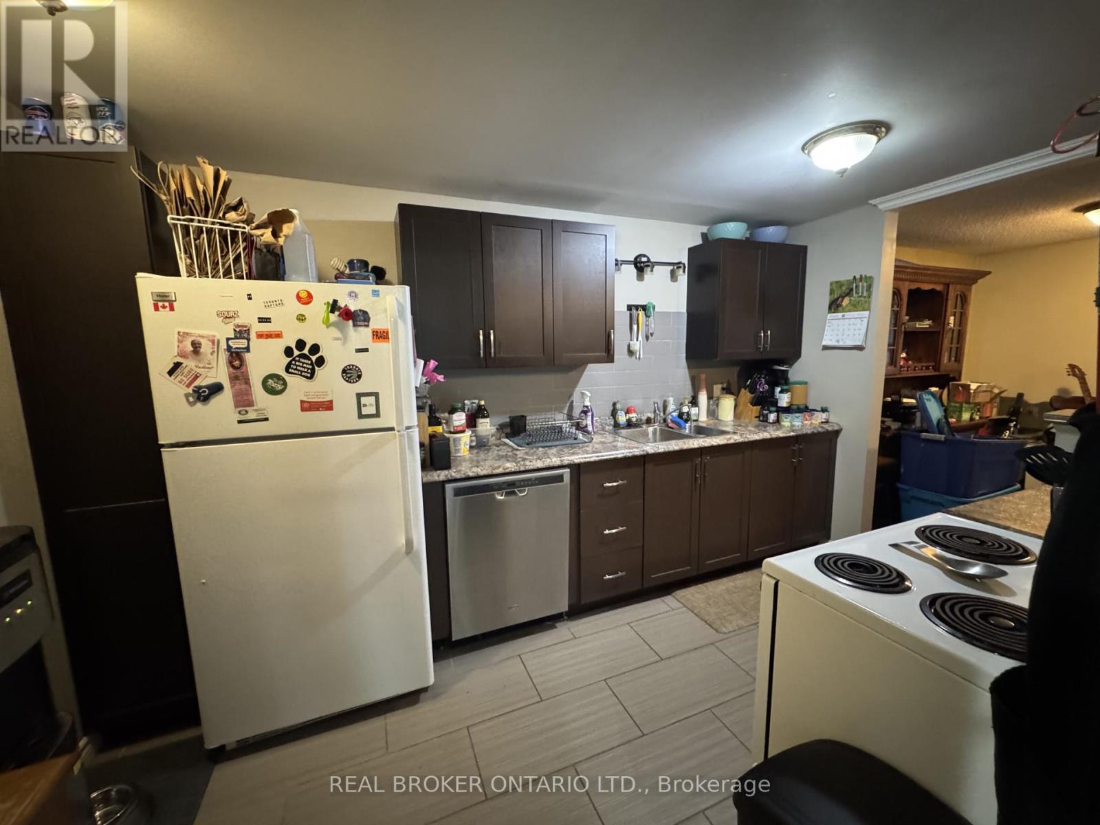 28 Tara Crescent, Thorold, Ontario  L2V 4M1 - Photo 6 - X13812572