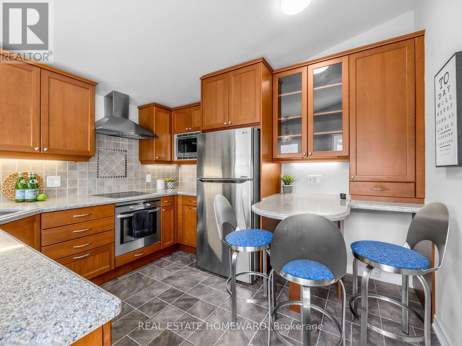 32 Highbrook Drive, Toronto, Ontario  M1P 3L3 - Photo 12 - E13812564