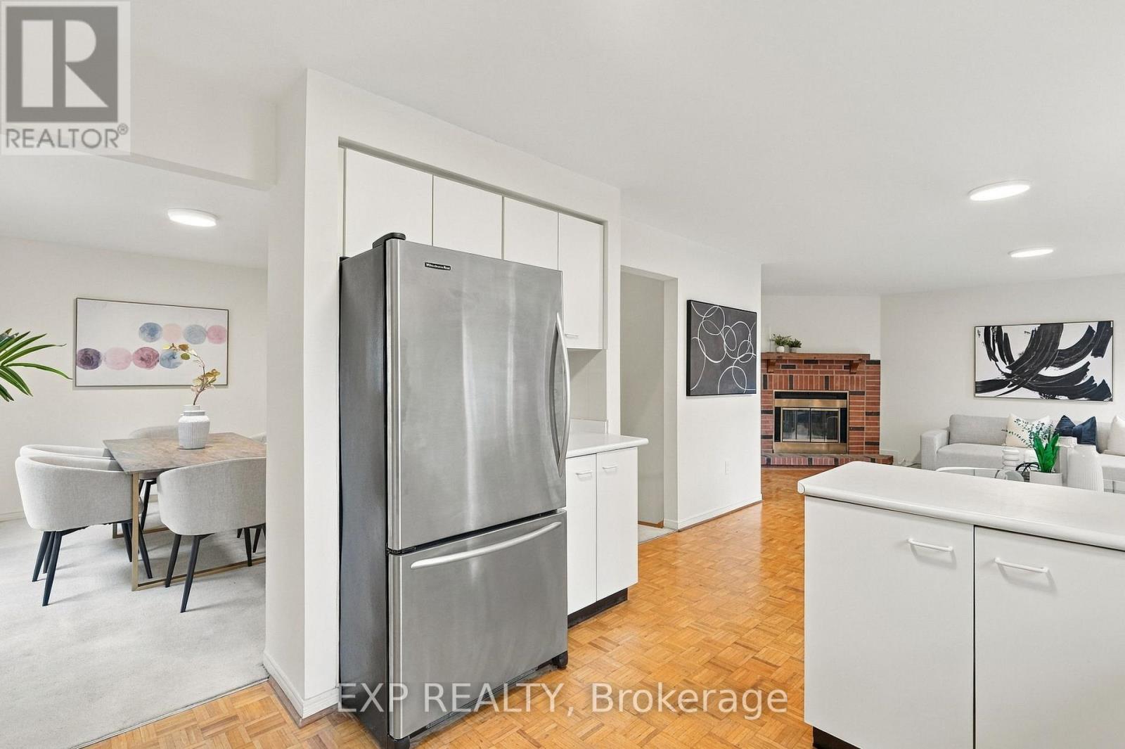 56 Ingleborough Court, Markham, Ontario  L3R 8M4 - Photo 10 - N13812568