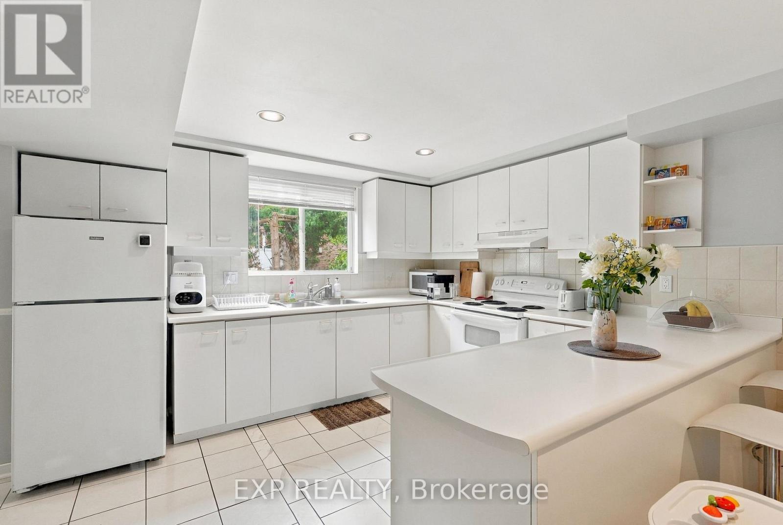 56 Ingleborough Court, Markham, Ontario  L3R 8M4 - Photo 22 - N13812568