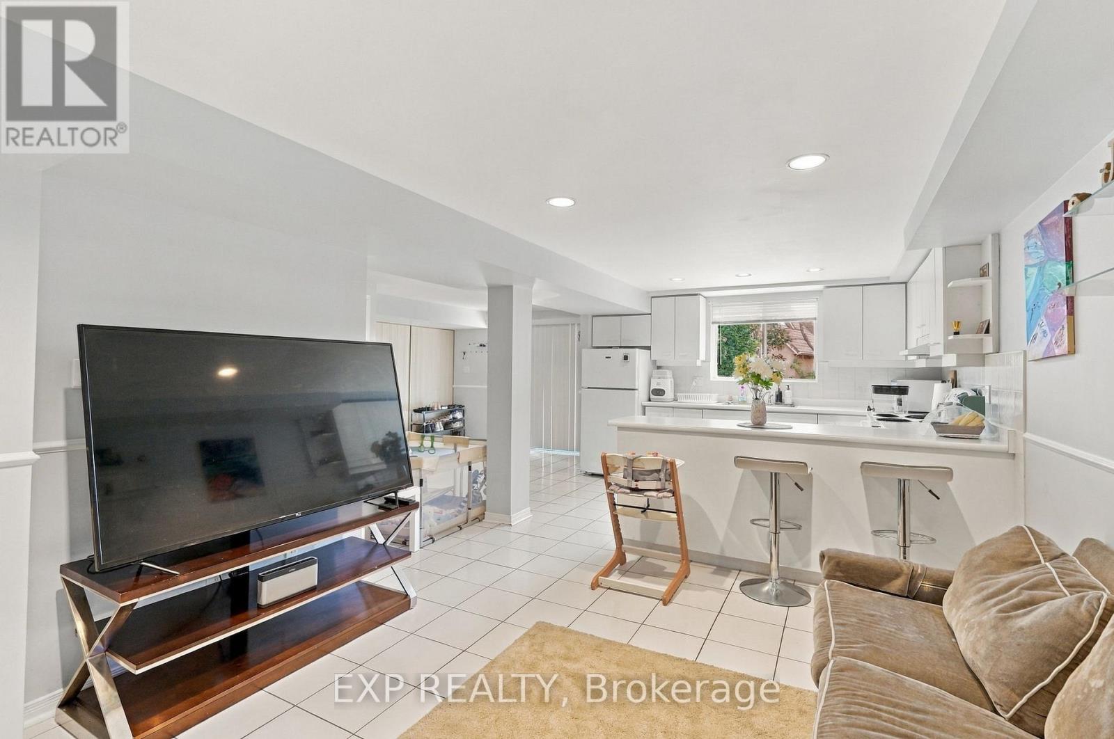 56 Ingleborough Court, Markham, Ontario  L3R 8M4 - Photo 23 - N13812568