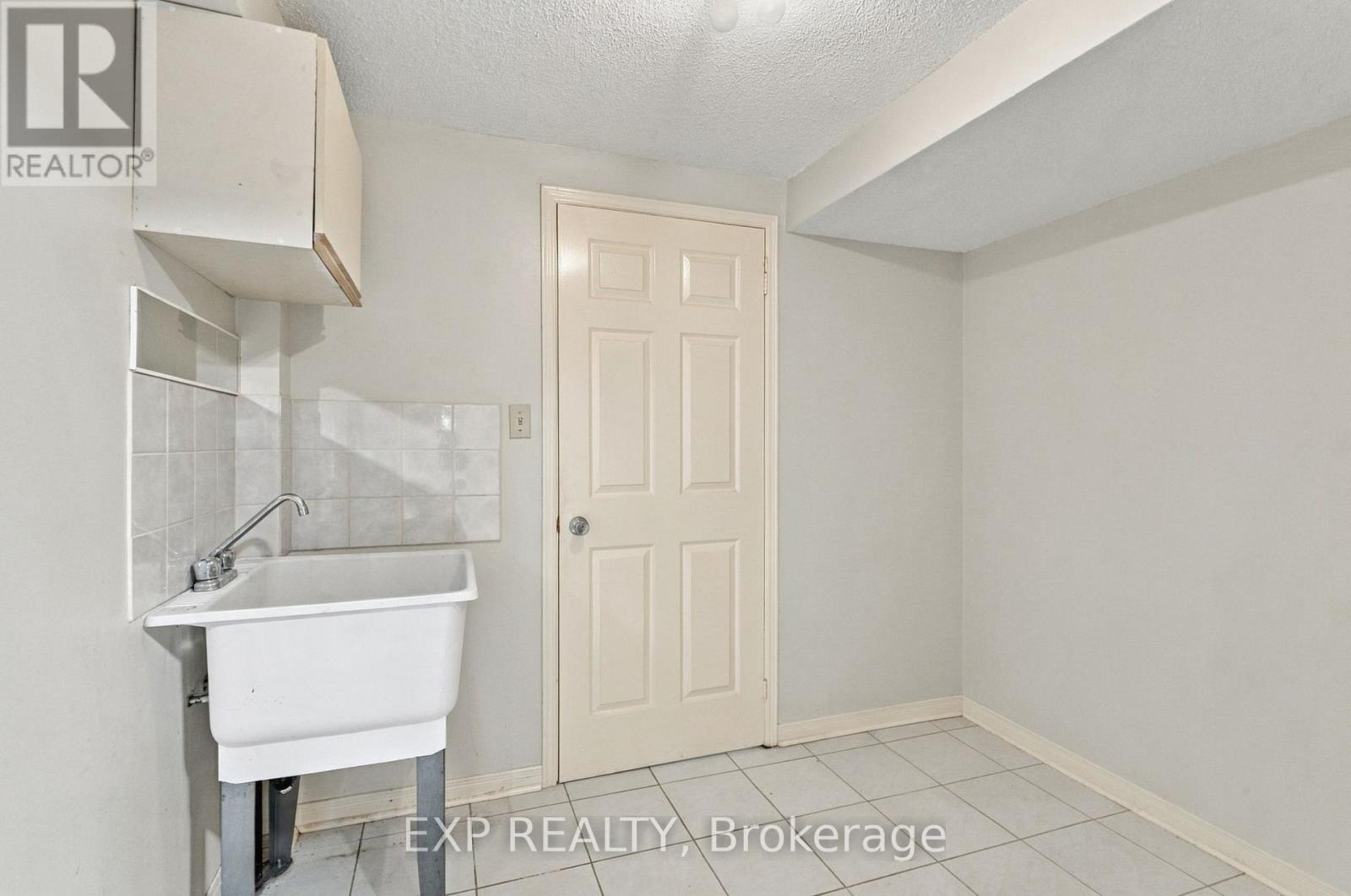 56 Ingleborough Court, Markham, Ontario  L3R 8M4 - Photo 30 - N13812568