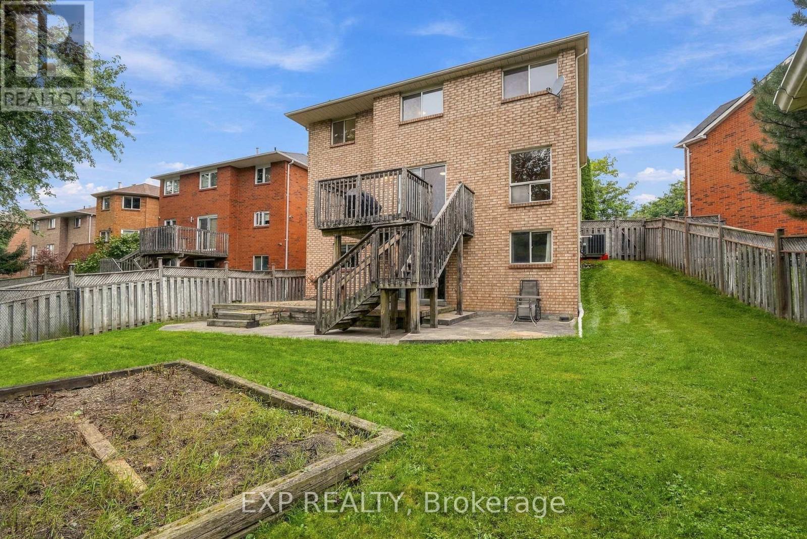 56 Ingleborough Court, Markham, Ontario  L3R 8M4 - Photo 31 - N13812568