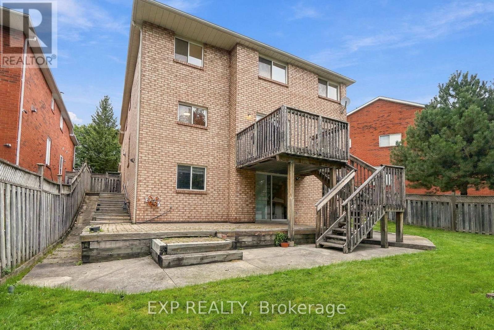 56 Ingleborough Court, Markham, Ontario  L3R 8M4 - Photo 32 - N13812568
