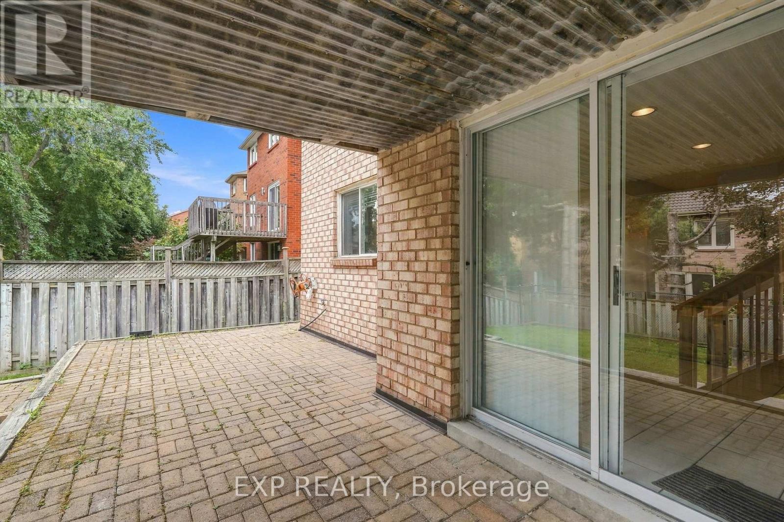 56 Ingleborough Court, Markham, Ontario  L3R 8M4 - Photo 34 - N13812568