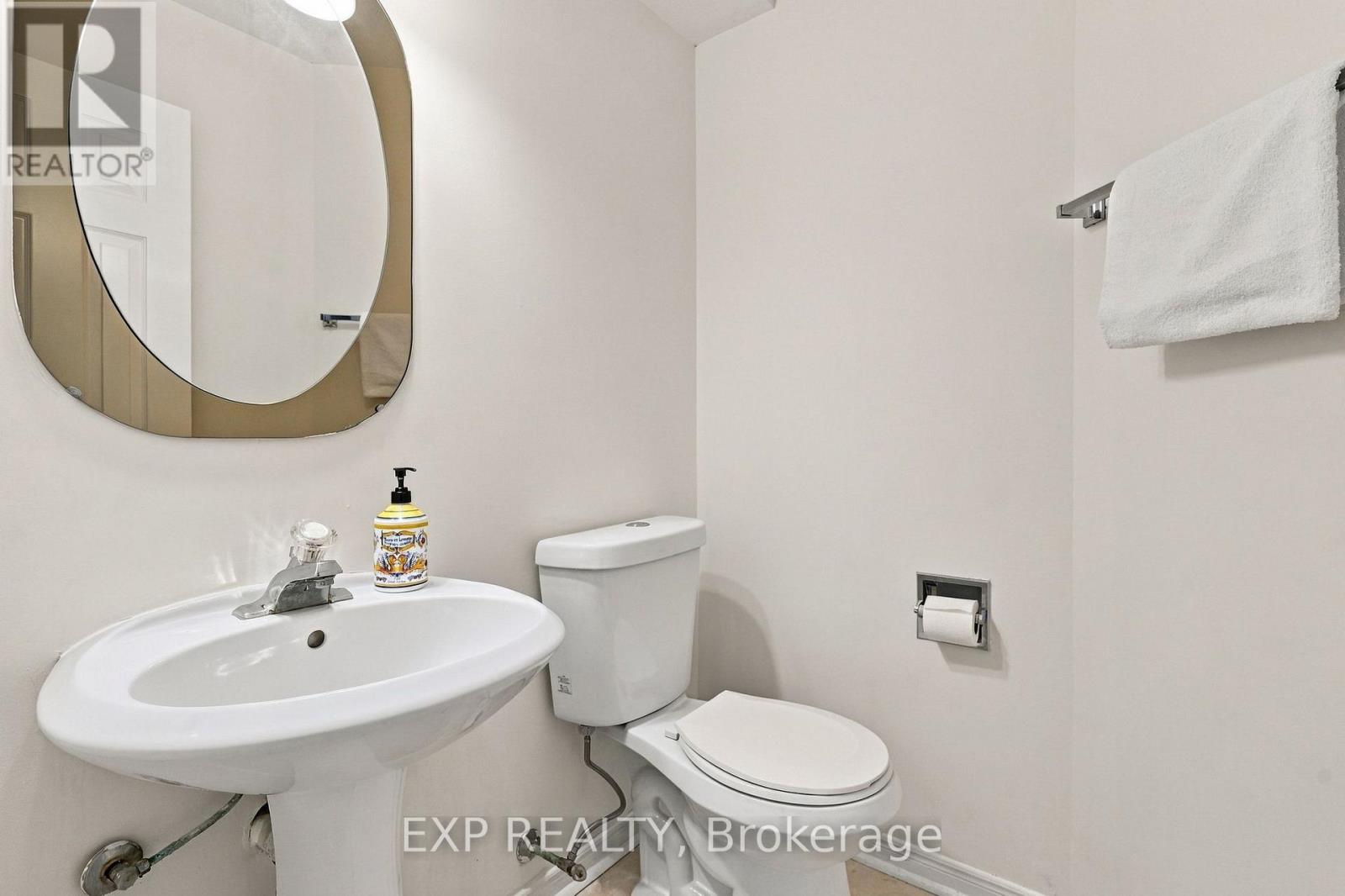 56 Ingleborough Court, Markham, Ontario  L3R 8M4 - Photo 6 - N13812568