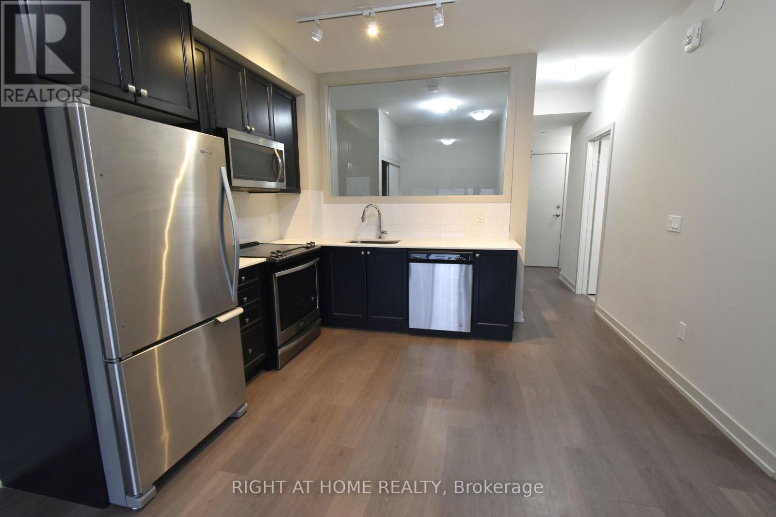 217 - 555 William Graham Drive, Aurora, Ontario  L4G 3L1 - Photo 7 - N13812592
