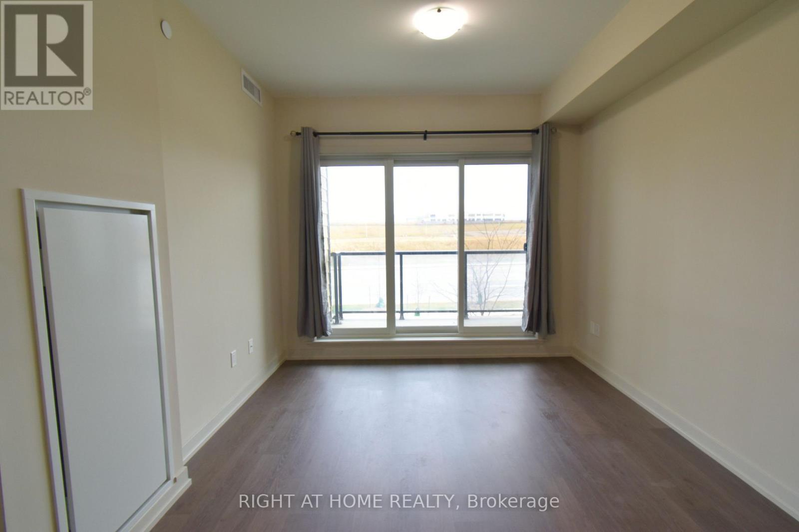 217 - 555 William Graham Drive, Aurora, Ontario  L4G 3L1 - Photo 9 - N13812592