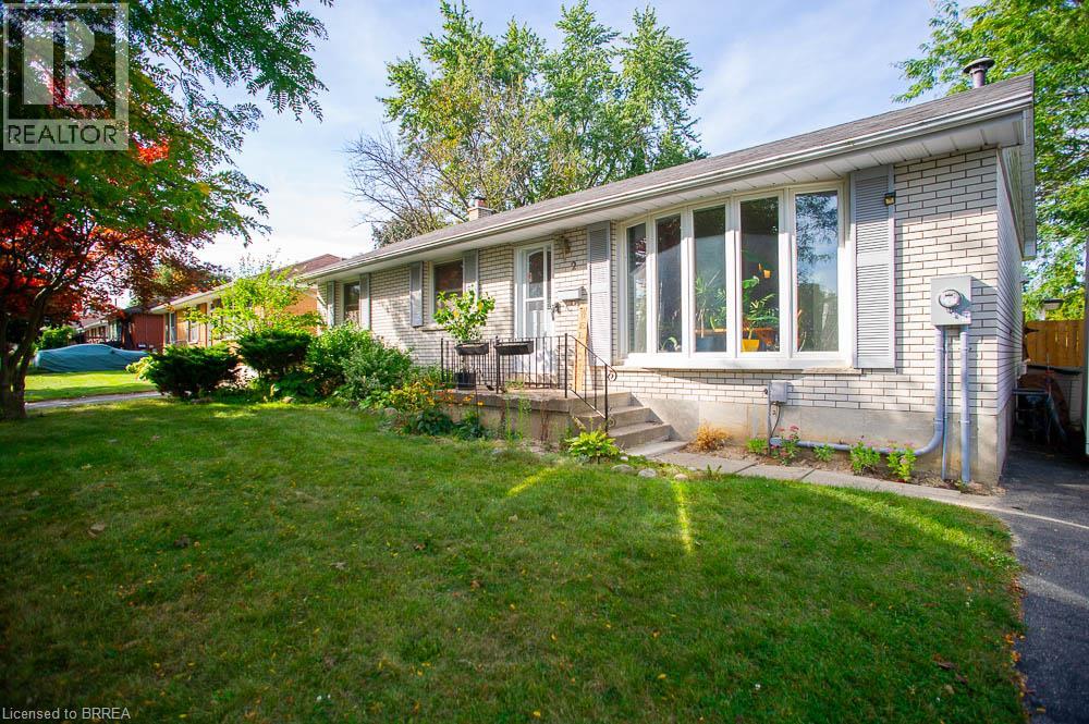 2 Morning Dew Drive, Brantford, Ontario  N3R 3P2 - Photo 3 - 40865211