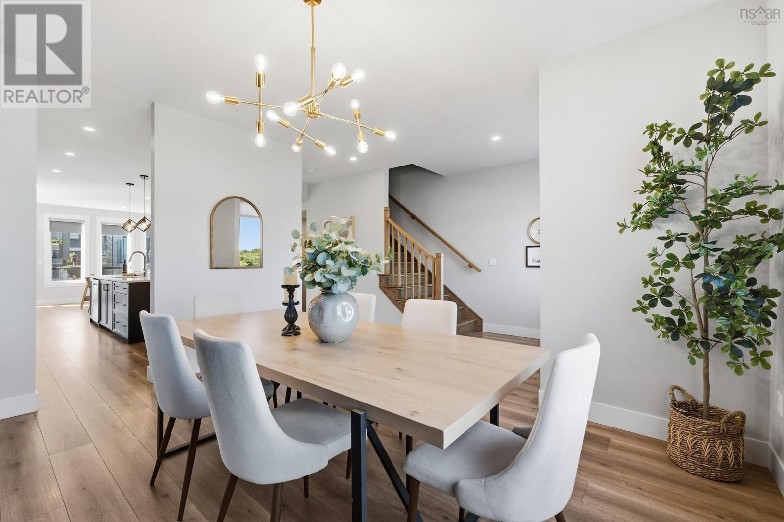 60 Grenoble Court photo 26