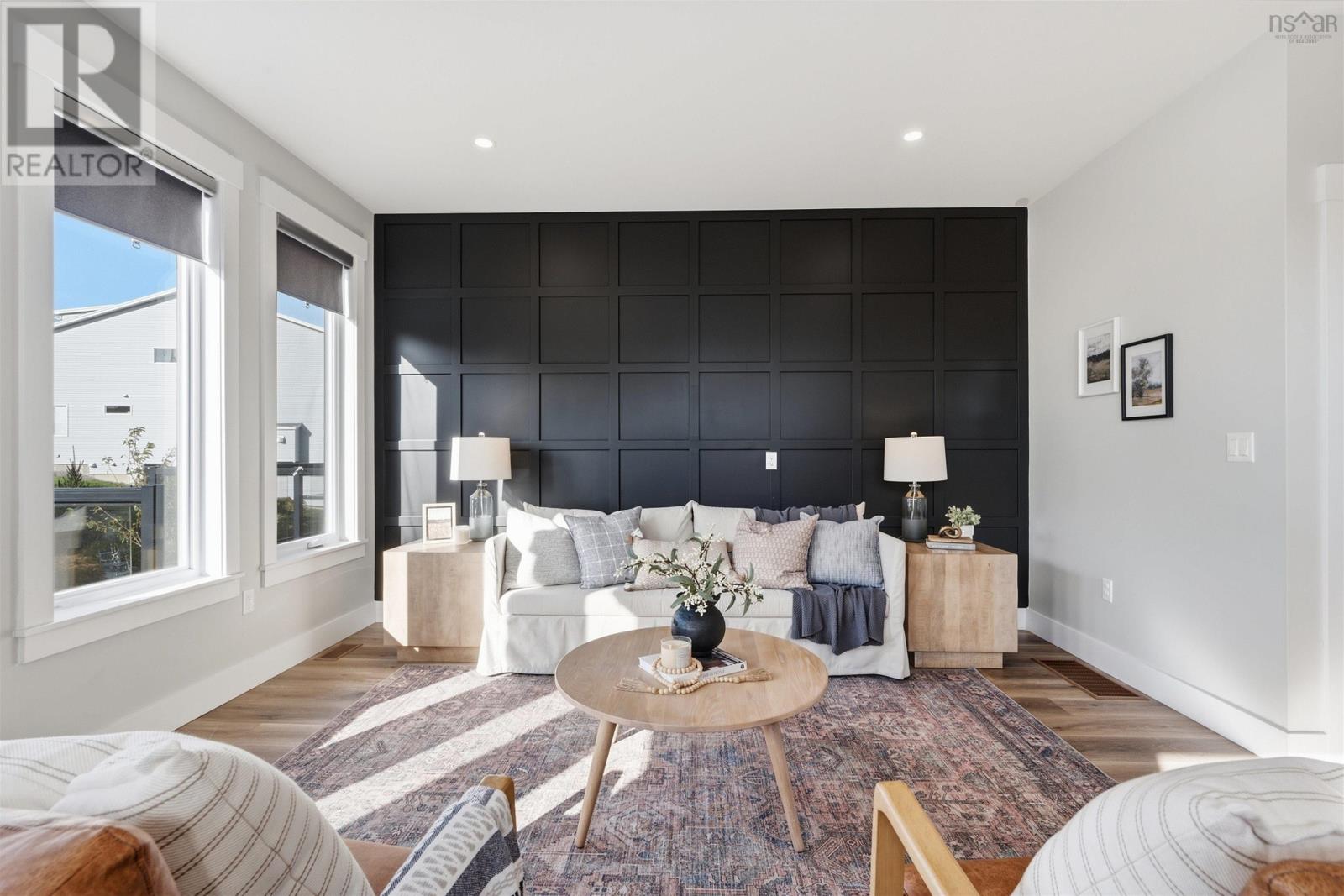 60 Grenoble Court photo 19