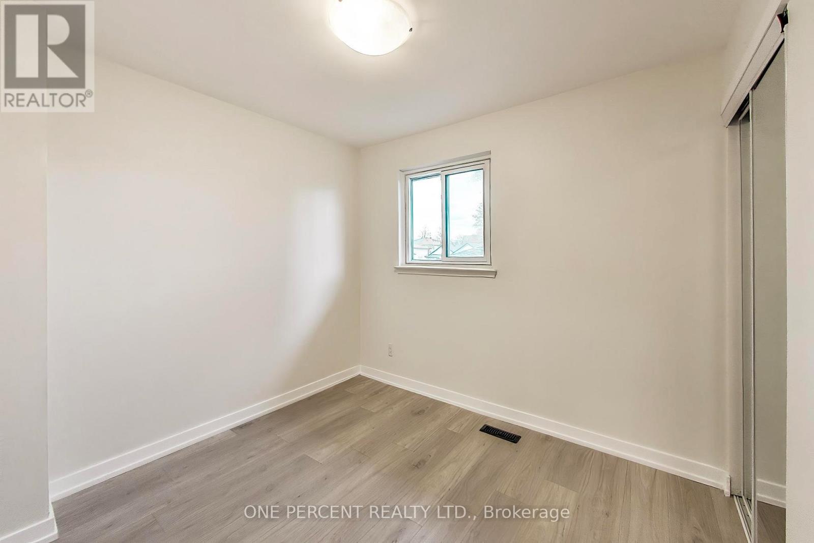 1270 Pallatine Drive, Oakville, Ontario  L6H 1Z2 - Photo 21 - W13099536