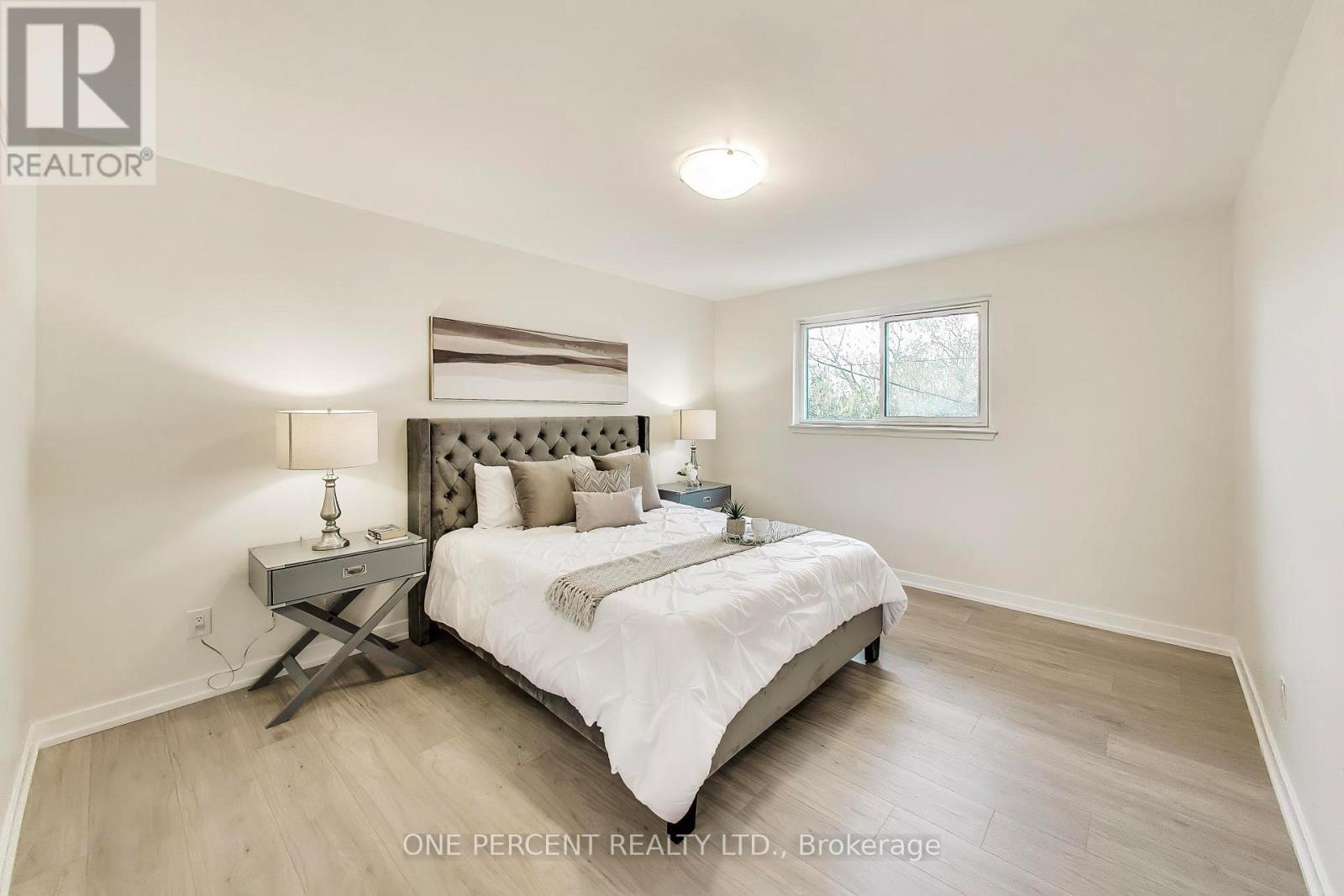 1270 Pallatine Drive, Oakville, Ontario  L6H 1Z2 - Photo 16 - W13099536