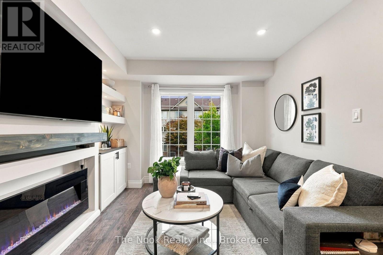 20 Pendrill Way, Ajax (Central East), Ontario  L1Z 0K9 - Photo 7 - E13812726