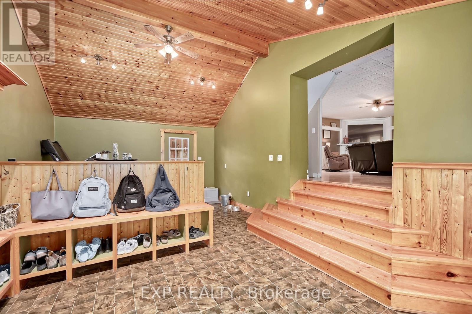 70257 Blackbush Line, South Huron (Stephen), Ontario  N0M 1N0 - Photo 19 - X13812636