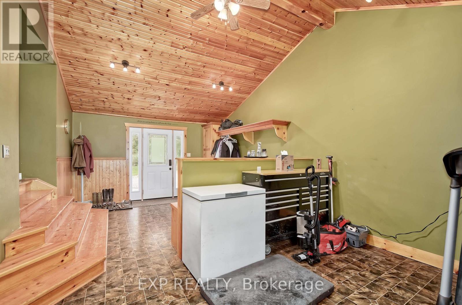 70257 Blackbush Line, South Huron (Stephen), Ontario  N0M 1N0 - Photo 21 - X13812636