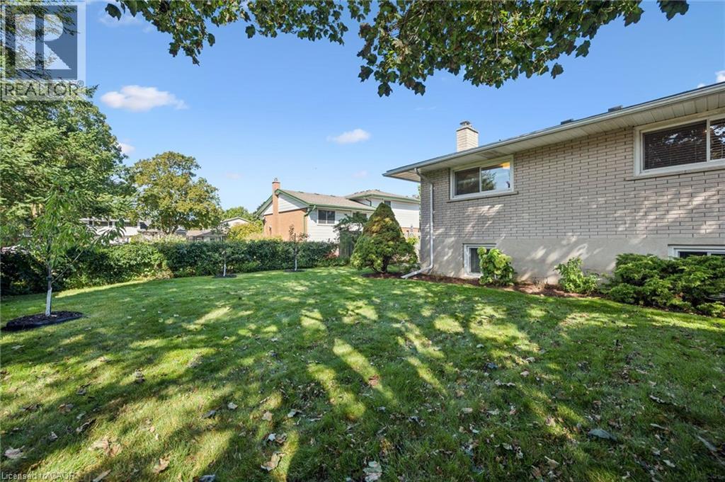 35 Crosby Drive, Kitchener, Ontario  N2B 2K9 - Photo 31 - 40865236