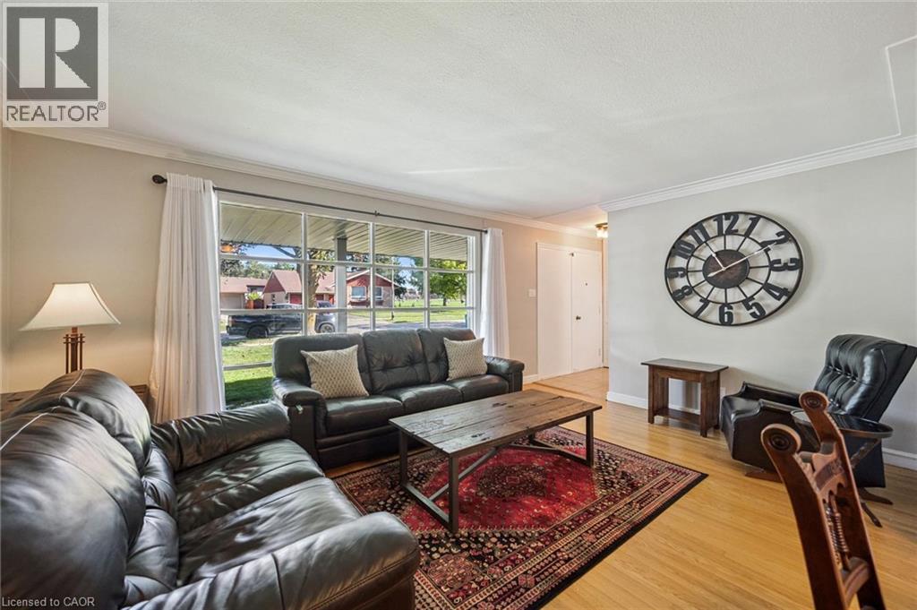 35 Crosby Drive, Kitchener, Ontario  N2B 2K9 - Photo 7 - 40865236