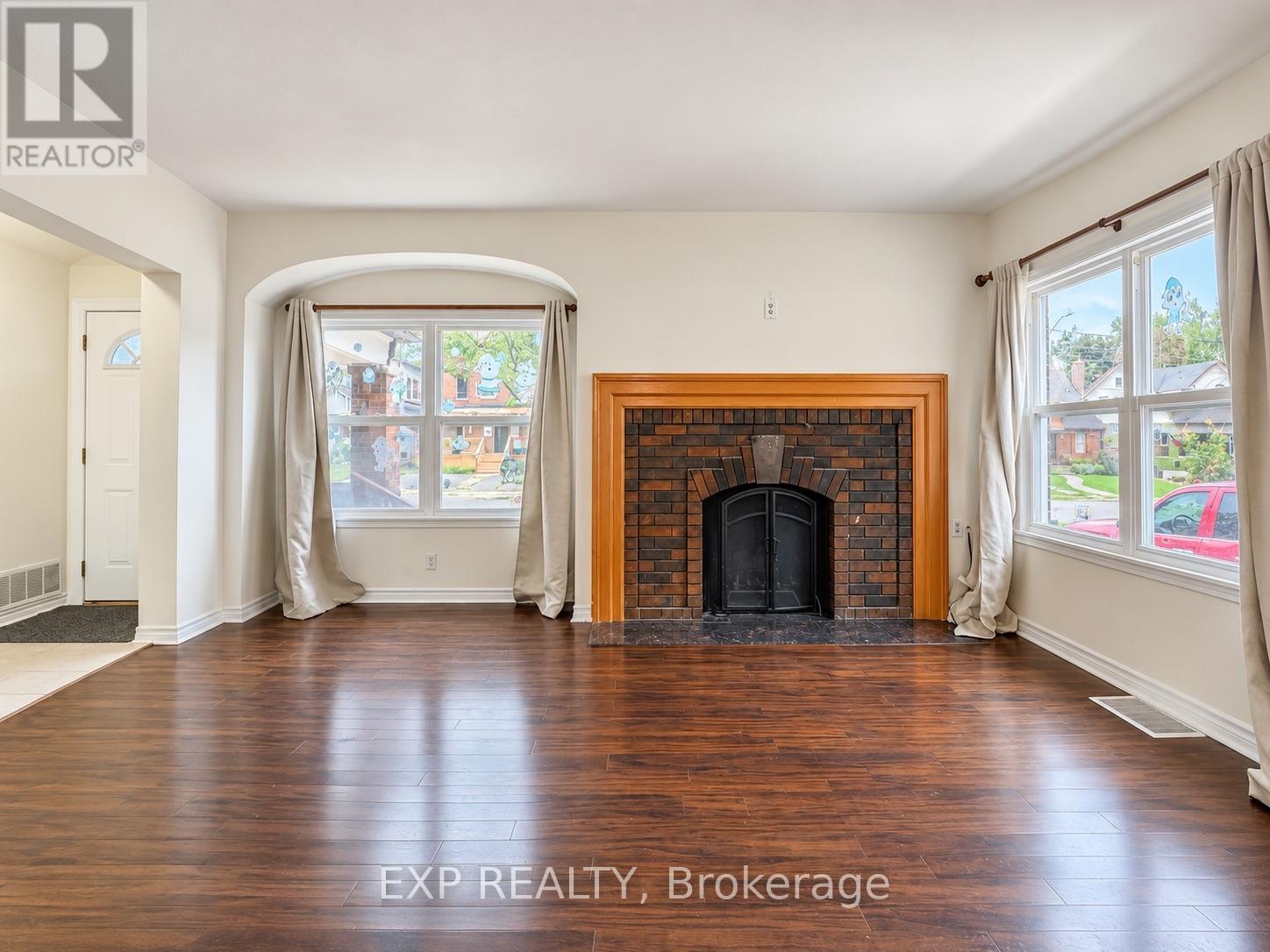 4883 Simcoe Street, Niagara Falls (Cherrywood), Ontario  L2E 1V8 - Photo 10 - X13812722