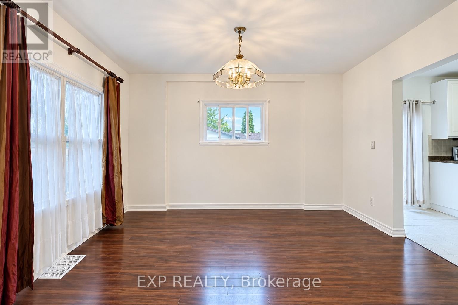 4883 Simcoe Street, Niagara Falls (Cherrywood), Ontario  L2E 1V8 - Photo 12 - X13812722
