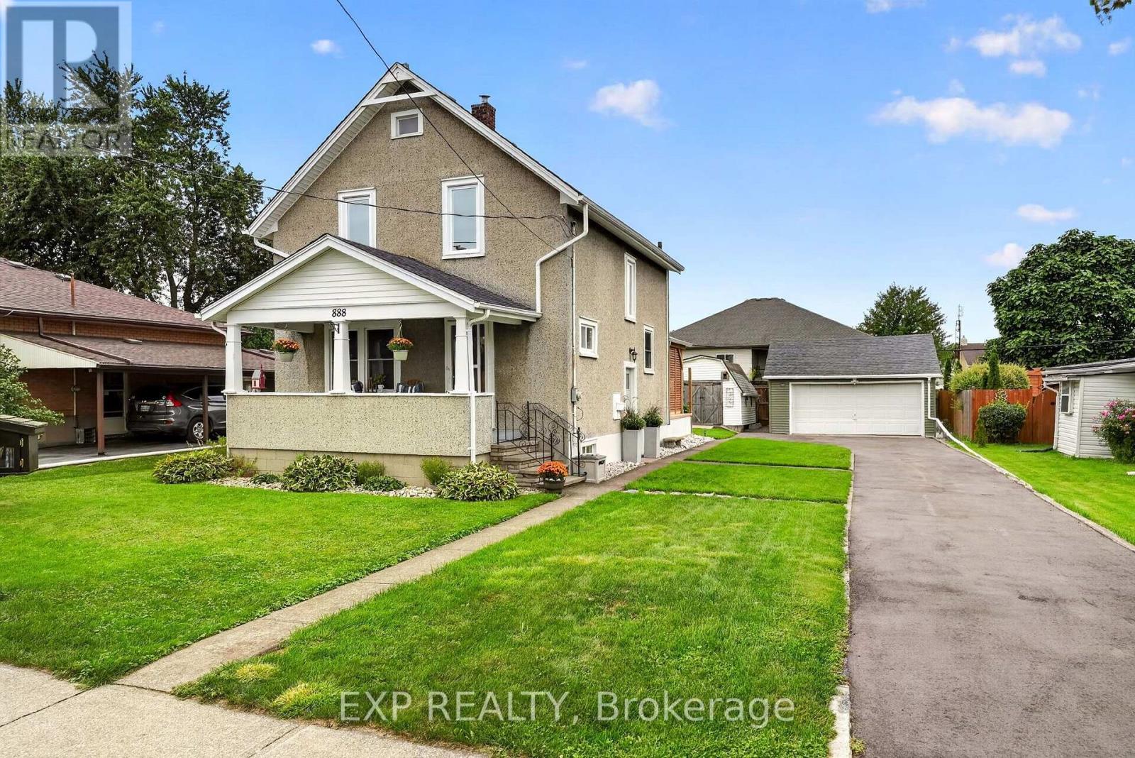 888 STEELE STREET, port colborne (main street), Ontario