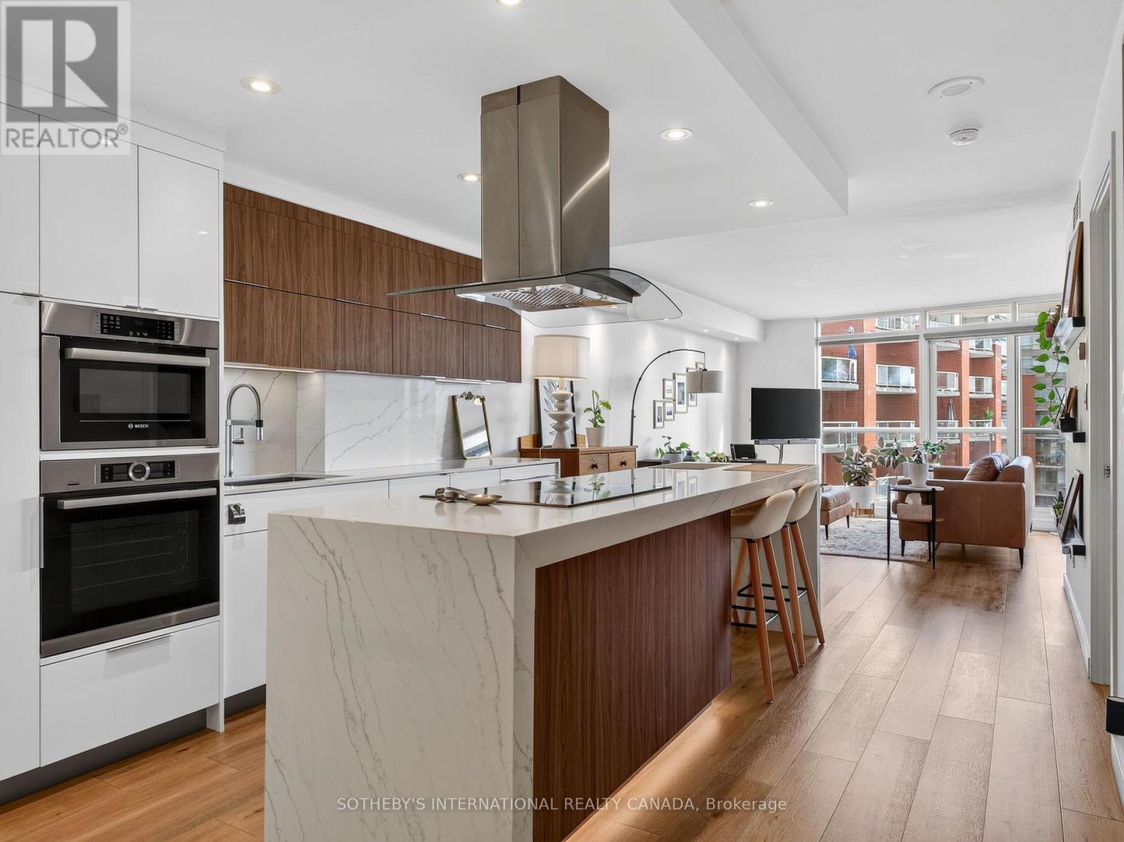 906 - 550 Queens Quay W, Toronto, Ontario  M5V 3M8 - Photo 3 - C13812718