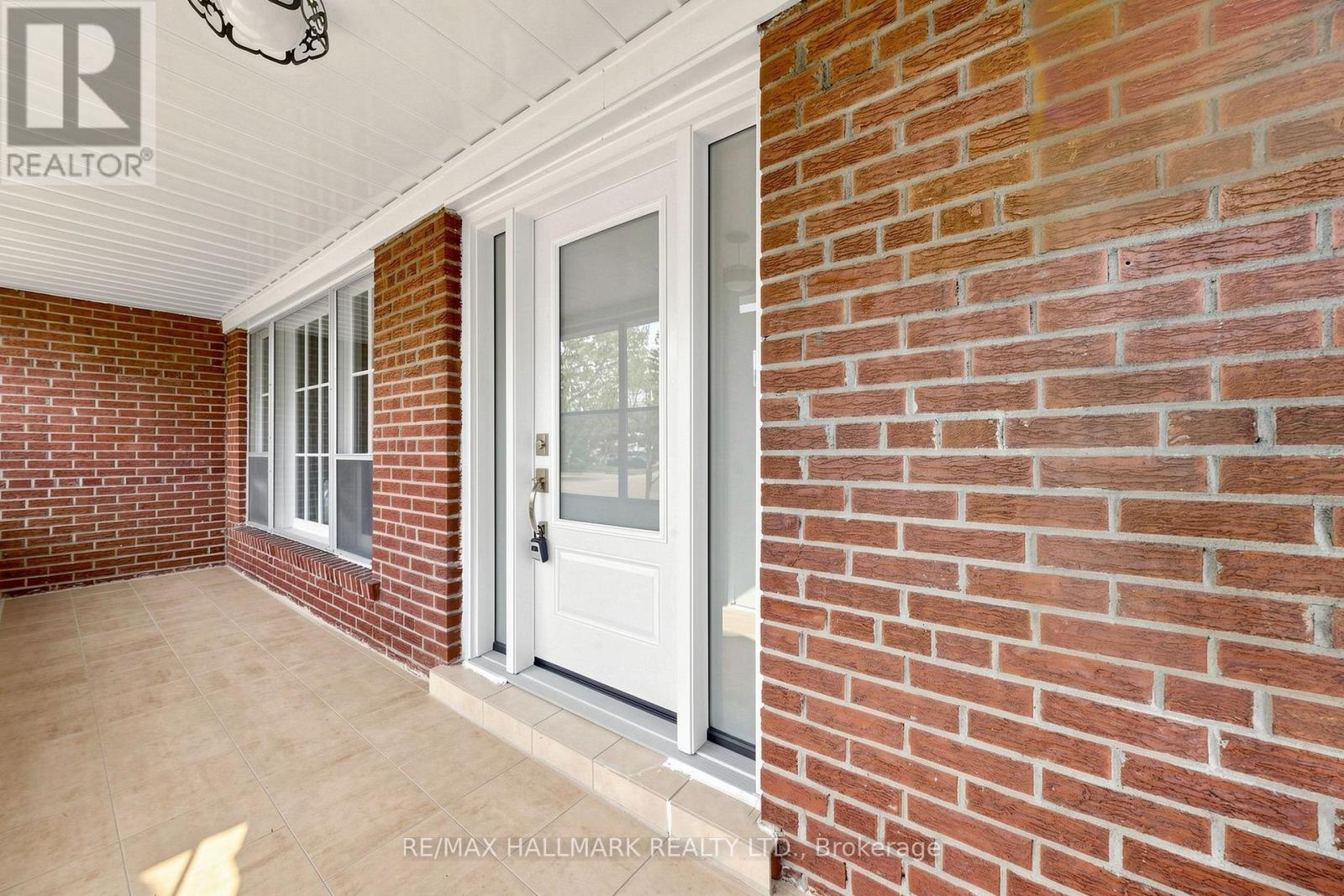 205 Vauxhall Drive, Toronto, Ontario  M1P 1R6 - Photo 2 - E13812626