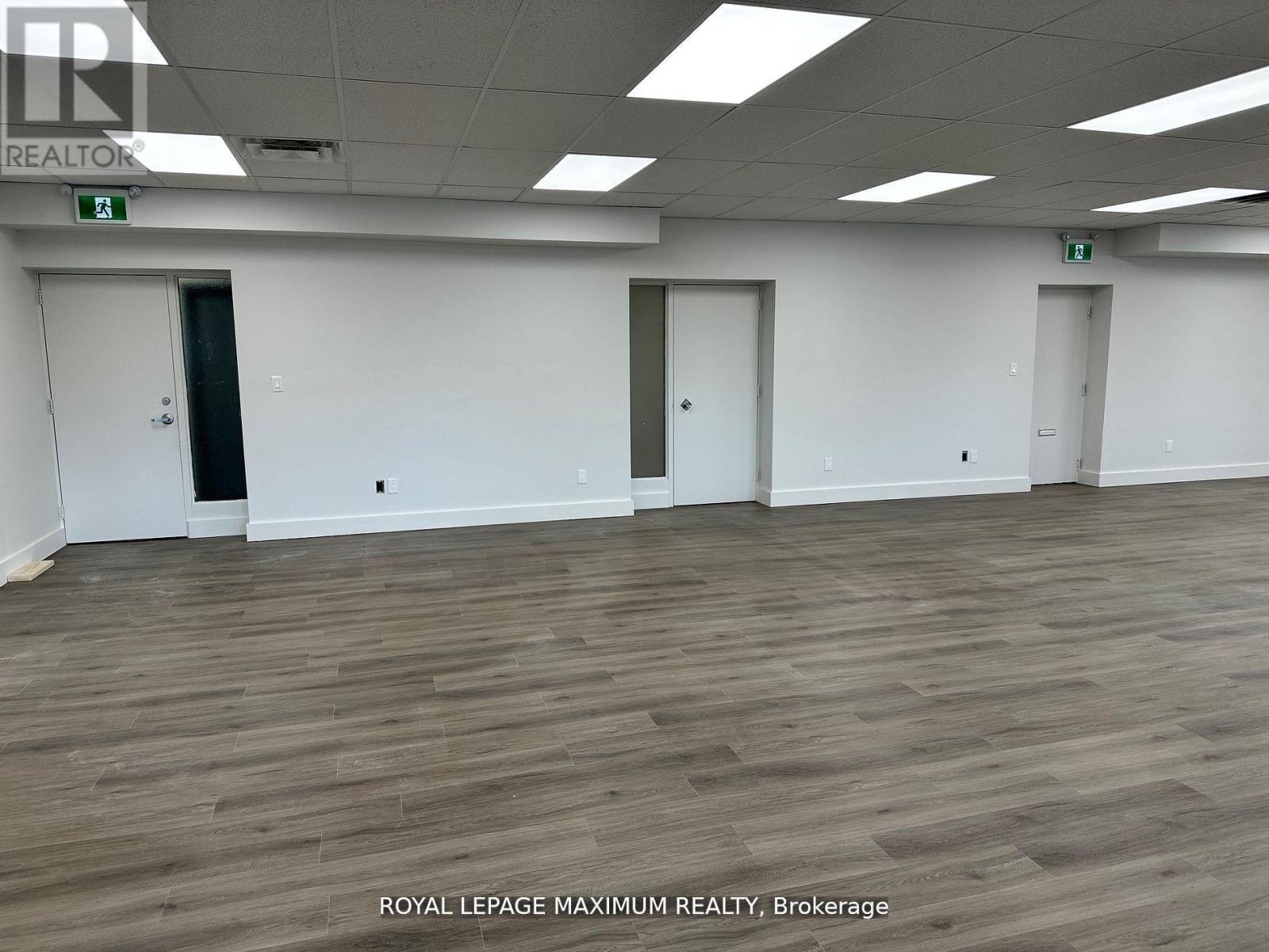 200 - 172 King Street E, Oshawa, Ontario  L1H 1B7 - Photo 4 - E13812754