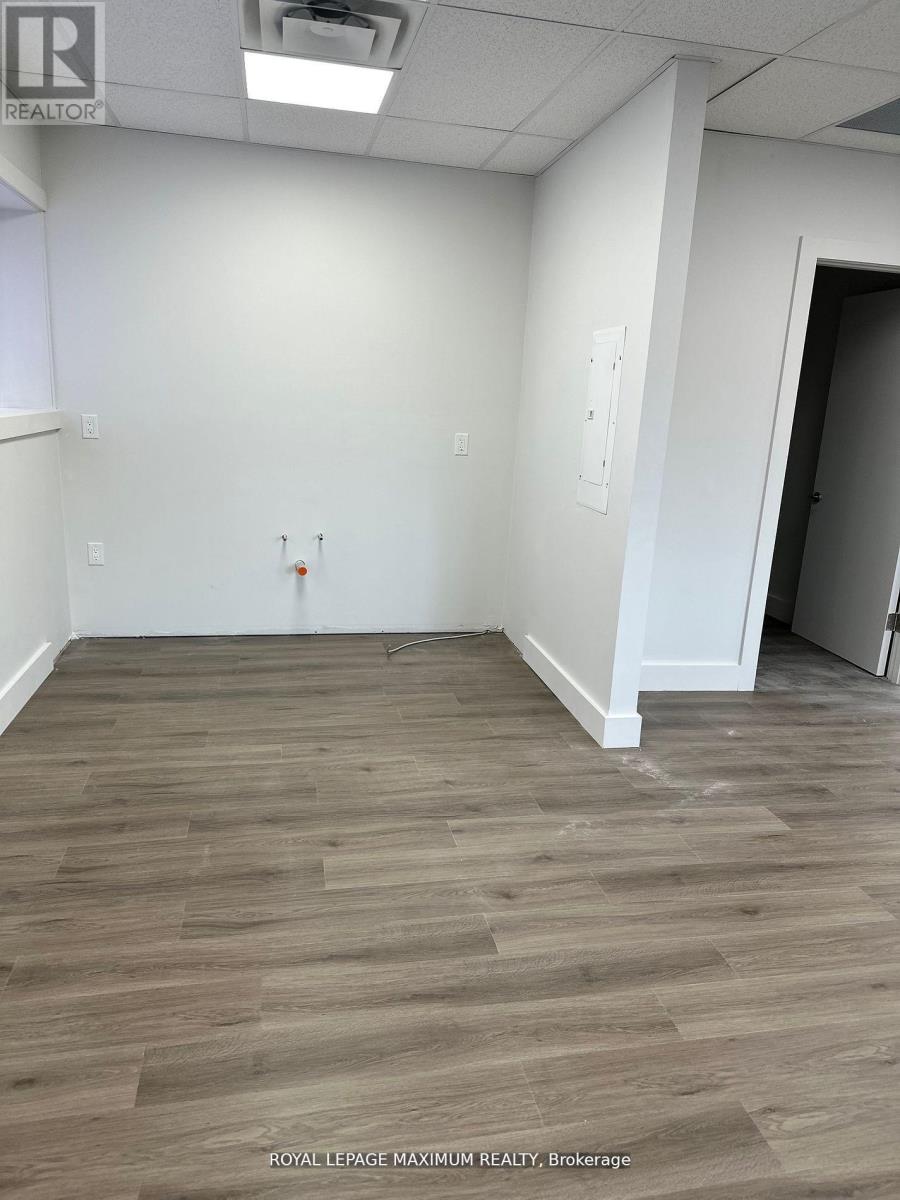 200 - 172 King Street E, Oshawa, Ontario  L1H 1B7 - Photo 5 - E13812754