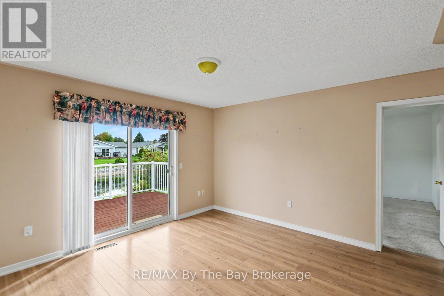 30 St James Place, Wasaga Beach, Ontario  L9Z 3A8 - Photo 17 - S13812694