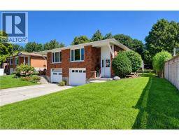 31 GROSBEAK Road, elmira, Ontario
