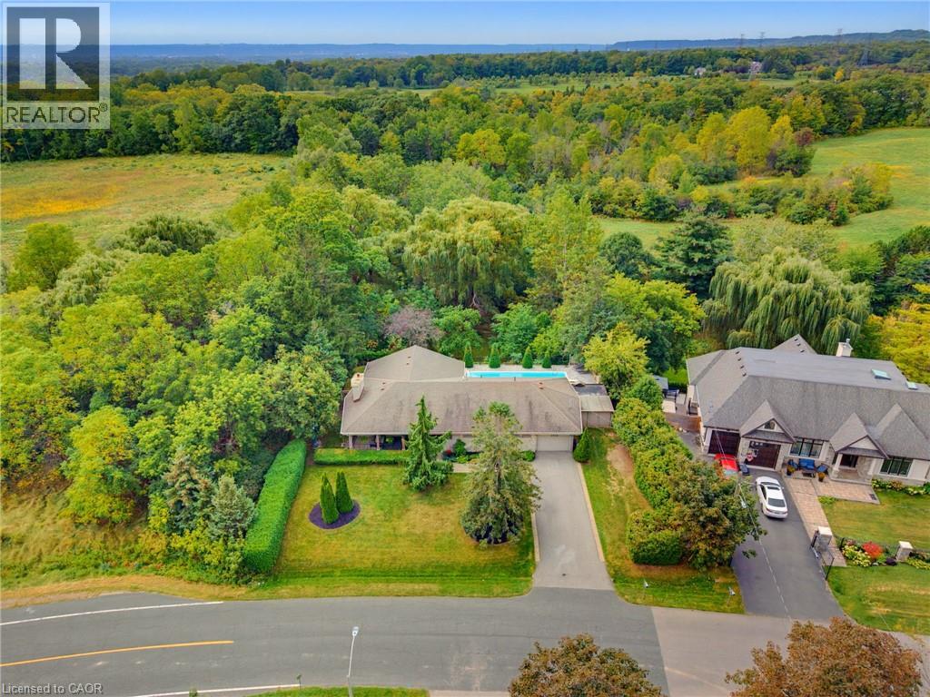 1316 Nevarc Drive, Burlington, Ontario  L7P 0T4 - Photo 3 - 40862866